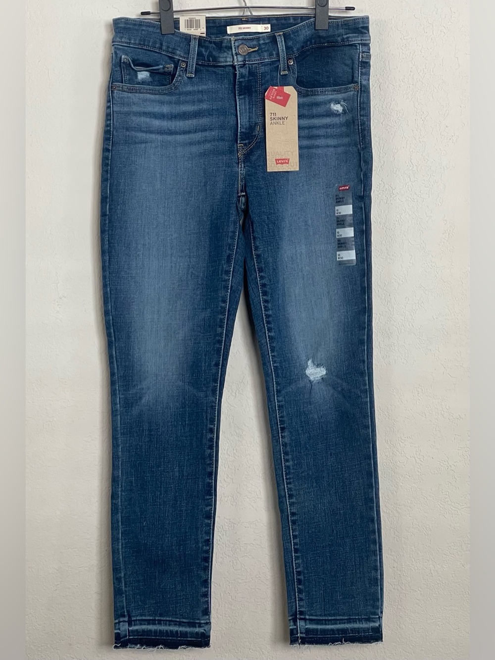 Levi’s 711 Women’s Skinny Ankle Jeans |  New With Tags (NWT) | Dark Wash Denim